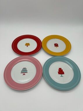 Cake Boss Porcelain Dessert Plate Set with the 'Mini Cakes' Pattern (Set of 4)